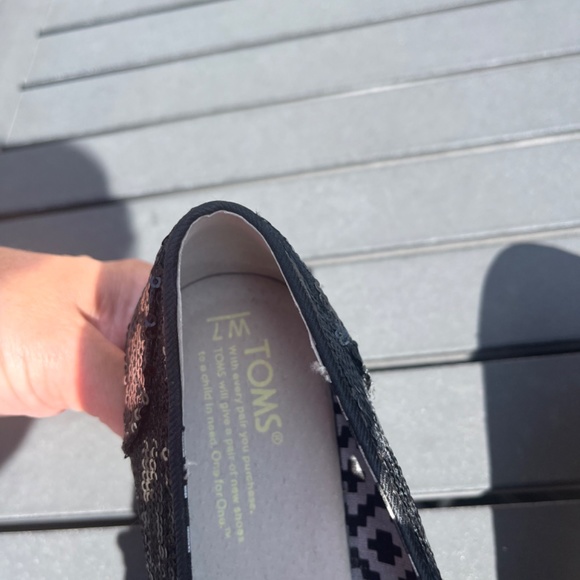 Toms Black sequin size 7 wedge - Picture 2 of 5